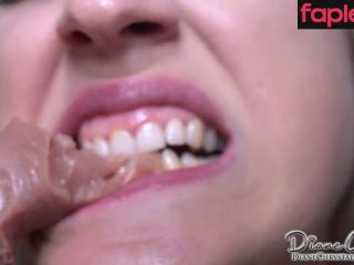 Diane Chrystall Xtreme Close Up Dildo Biting Sex Stream December 2022-6