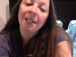 M@nyV1ds - MelanieSweets - Lick and kiss my disgusting dry feet-9
