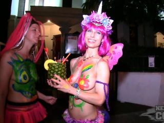 Beautiful Festival Girls Exposing Their Skin Halloween Street Party Fantasy Fest 2018 Milf!-5