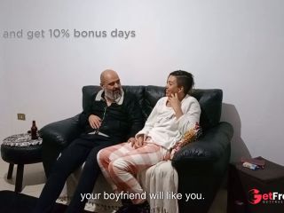 [GetFreeDays.com] Stepfather comes home and finds his stepdaughter on the couch and she seduces him until they have se Sex Clip July 2023-1