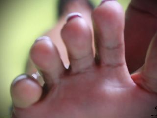 porn video 13 Close up of my feet - manyvids - femdom porn circumcision fetish-4