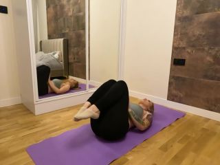 Natalie WayneStepsister Needed Help During Yoga But Got Fucked Instead-3