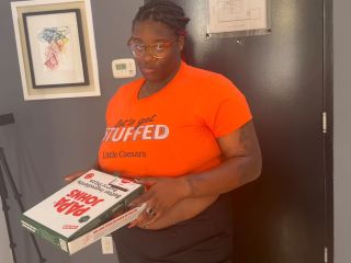 Ebony BBW Delivers Pizza And Gets A Tip-1