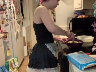 suzyscrewd Making Blondies - Domestic Service Maid-4