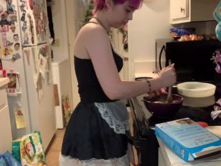 suzyscrewd Making Blondies - Domestic Service Maid-5