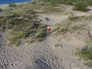 21yo Spinner Jesse Sexily Banging Herself Out At The  Beach-0