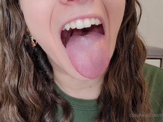 Only Fans: Thedavinagold February 13 2023 Mouth Tour In This Video I Show You What The Inside Of My - Amateur-8