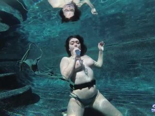 Sexunderwater.com- Piage Playing Around - Paige Taylor Dildo Play - (Feet porn)-3