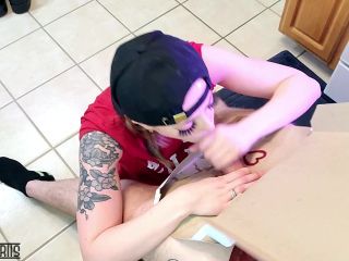 Riley Cyriis - Pizza Box Blowjob - Teens18plus-9