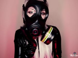 MistressLucyXX - Gas Mask Mistress Jerk Off - BDSM-0