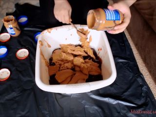 M@nyV1ds - MistressLucyXX - Peanut Butter & Jelly Foot Splosh-1