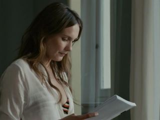 Ana Girardot – Un homme ideal (2015) HD 720p - (Celebrity porn)-2