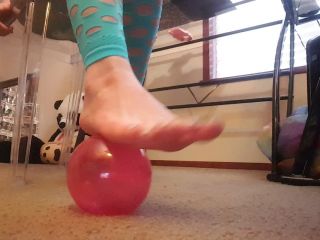 free video 31 free foot fetish feet porn | FrostyPrincess – Ball Roll | frostyprincess-9