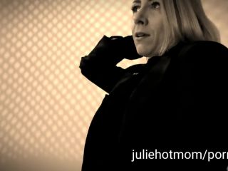 Julie Holly - Le fils dcouvre que sa belle - mre est infidle 1080P - French-3