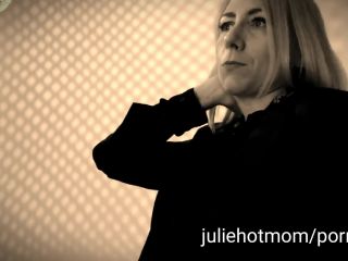 Julie Holly - Le fils dcouvre que sa belle - mre est infidle 1080P - French-4