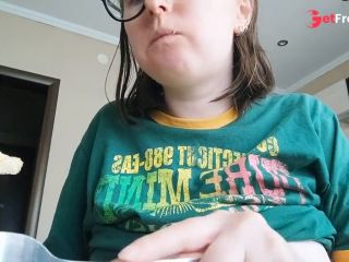 [GetFreeDays.com] POV your big-assed girlfriend gave you a mukbang with her tits Porn Leak June 2023-7