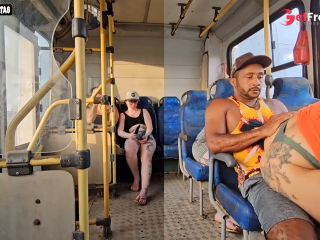 [GetFreeDays.com] MULHER CASADA DAR MOLE PRA UM CARA ESTRANHO DENTRO DO ONIBUS E TERMINA TRANZANDO COM ELE Adult Video March 2023-7