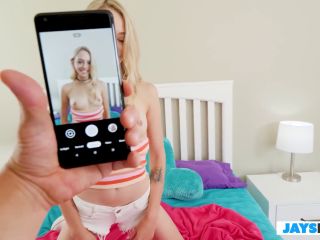 JAY'S POV  KINKY STEP SIS LILY LARIMAR WANTS TO MAKE PORN ON HER PHONE-1