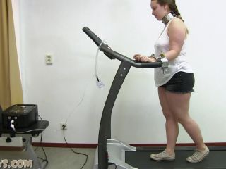 Hucows.com- Vina on the treadmill-1