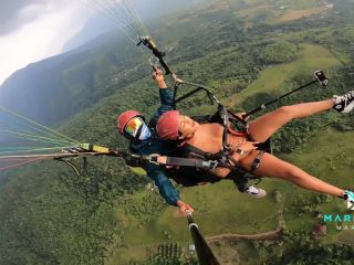 [Amateur] Mariana Martix squirts while paragliding-9