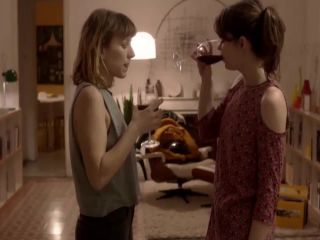 Nausicaa Bonnín, Laia Costa - Citas s01e02 (2016) HD 720p!!!-4