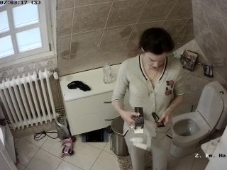 Voyeur – Home Bathroom - (Webcam)-7