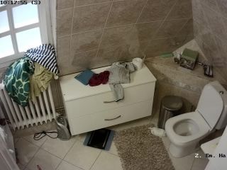 Voyeur – Home Bathroom - (Webcam)-8