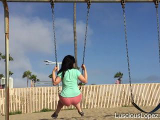 Luscious Lopez[0346464] slow motion： big ass in short shorts on a swing #merica #lusciouslopez [2017-07-04]-0