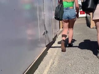 Shorts go too far up her butt crack-4