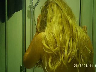 blondevoyeurshower-3