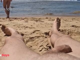 [GetFreeDays.com] on the beach the stepdaughter sucks off her stepfather Porn Video June 2023-2