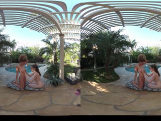 Emily Bloom, Gillian Barnes (Poolside / 01.01.2019) [Oculus Rift, HTC Vive, Windows Mixed Reality, Pimax] (MP4, UltraHD 4K, VR) EmilyBloom - boobs - 3d -9