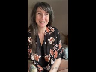 Mrspjhaverstock - Huge Tits Mom Compilation - Onlyfans (UltraHD 2K 2021)-0