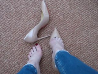 handjob - Shiny Shoejobs presents Louboutin Pigalle Follies Shoejob-9