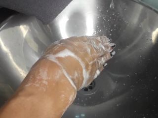 video 17 eva notty femdom fingering porn | Hand washing | joi-3
