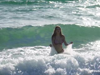 [Arousins] Rebecca Volpetti Day At The Beach [02.06.24] [1080p]-0