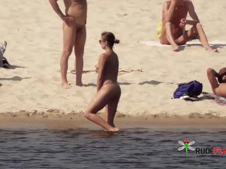 My sexy wife showing her pussy on a naturist plage.....in a lost  paradise....-1