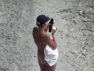 [Beachhunters] Clip no 13217 Big Tits Milf Nude in Public Beach Sep 2022 720P Public-7