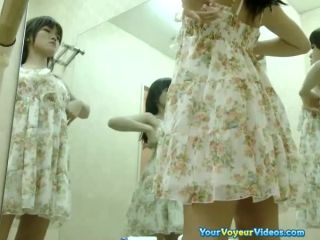 Japanese girl spied in dressing room-9