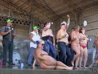 Big Twins Saturday Contest at Abate 2014 Algona Iowa Biker Rally Public!-4