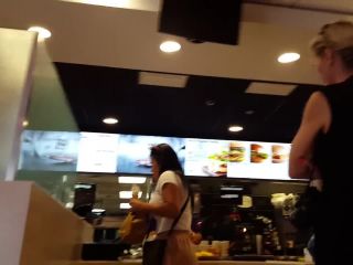 Candid vor latina in mcdonalds gorgeous body-7