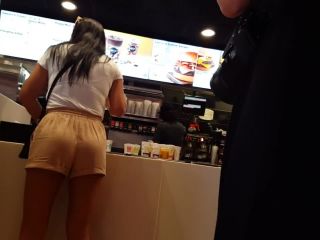 Candid vor latina in mcdonalds gorgeous body-8