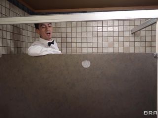 Waiter Gets Served A Big Round Ass - FullHD1080p-2