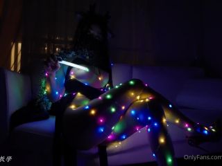 Nana - Glowing Christmas Tree - Nana Taipei FullHD.-5