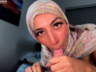 [GetFreeDays.com] My husband convinsed me hijab blowjob porn-4