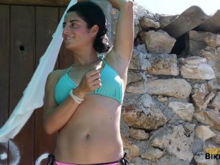 Sofia T – 36yo – Beach Hut-1