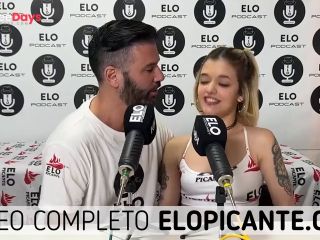 [GetFreeDays.com] MILE GOMEZ CHUPA EL CHUPETIN DE ELO PODCAST Adult Leak October 2022-4