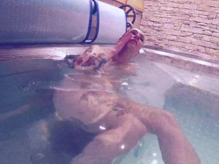 Adeline Lafouine - Naked In My Jacuzzi - Fisting-8