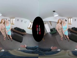 The Milfs In Town In VR-0