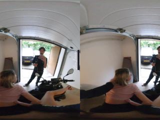 The Garage Gina Gerson - [Virtual Reality]-3